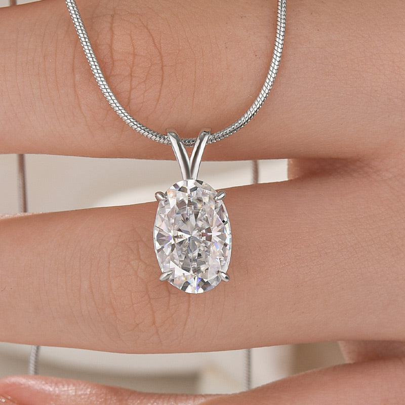 4.0Ct Oval Cut Simulated & Moissanite Diamond Pendant Necklace - Velirellajewelry