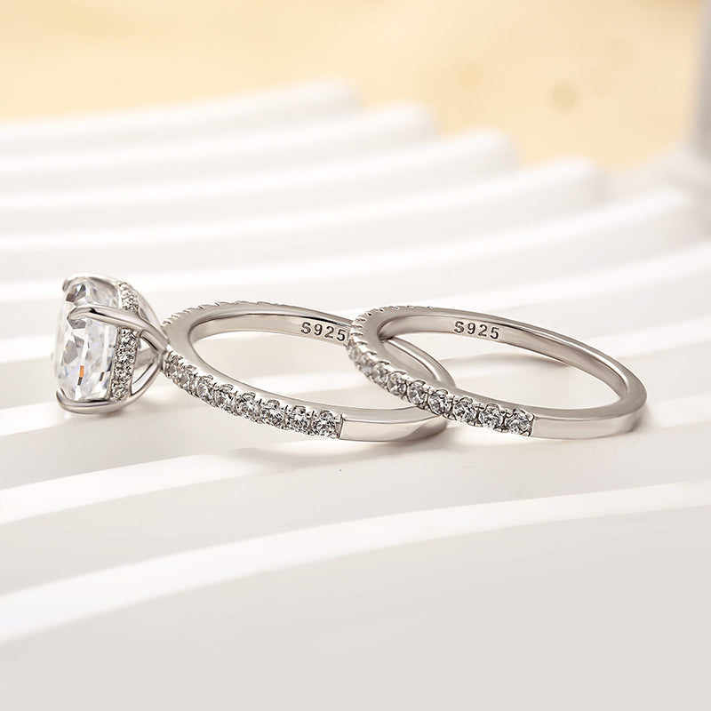 Velirella Classic 3.0 Carat Cushion Cut White Sapphire Wedding Set In Brass - Velirellajewelry