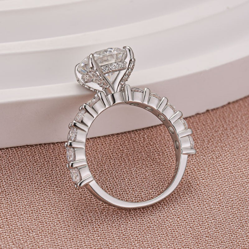 Moissanite 3.0Ct Round White Gold Engagement Ring - Velirellajewelry