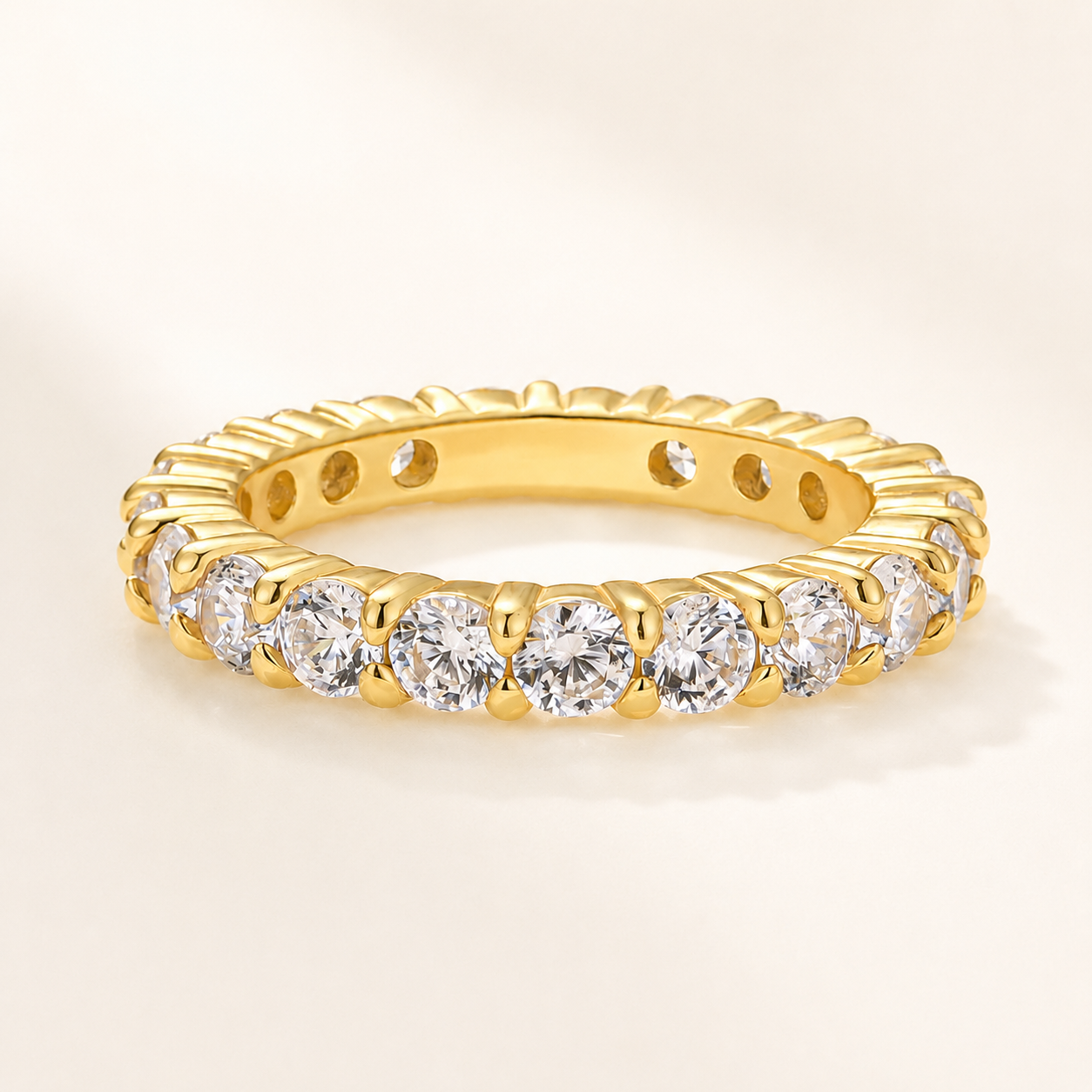 Moissanite 2.5 Ct Round Cut Eternity Women's Band Everyday Wearable Ring