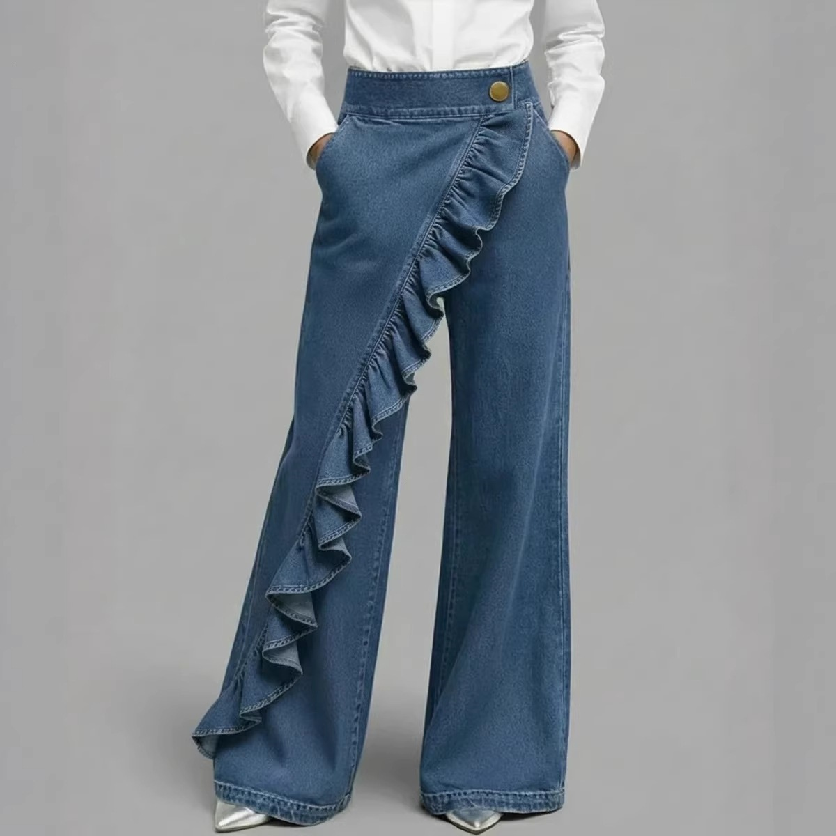 Women's retro high-waisted jeans, stylish and versatile