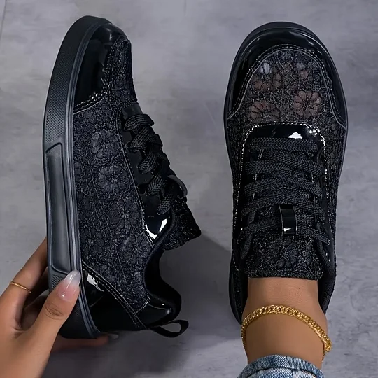 Women's mesh sports sneakers for everyday wear