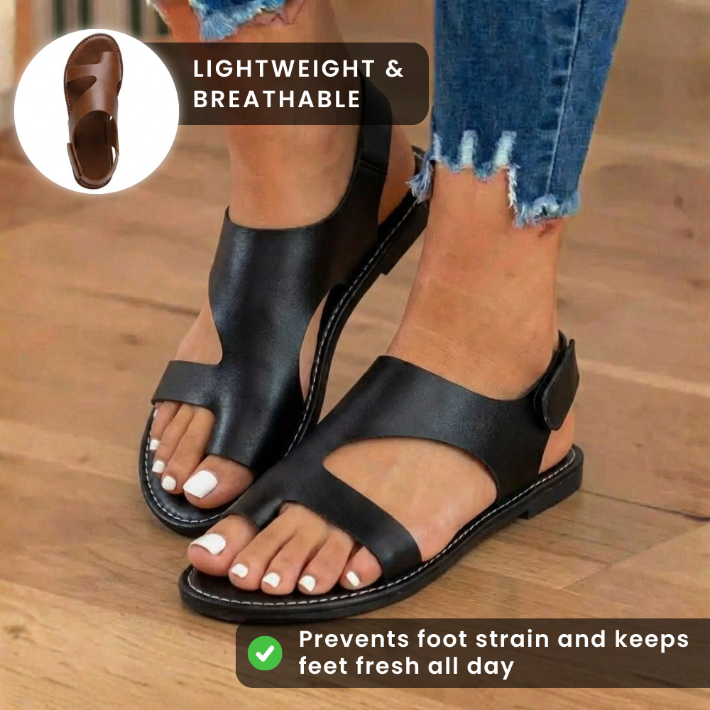 Pantoletten aus Leder mit Cut-outs – Asymmetrisches Design mit offener Zehenpartie