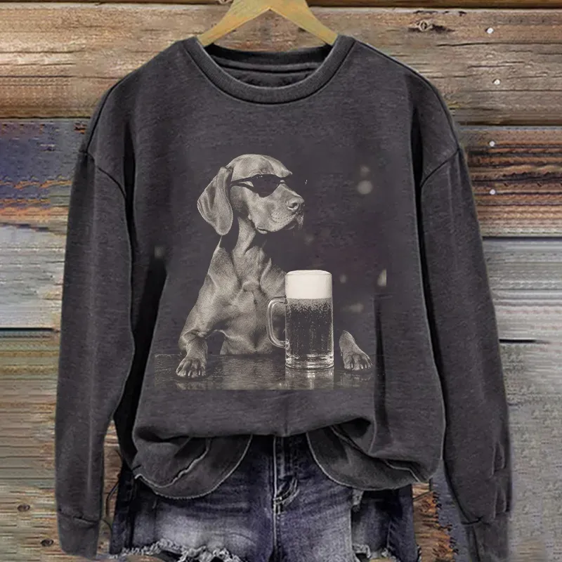 Funny Vizsla Drinking Beer Sweatshirt