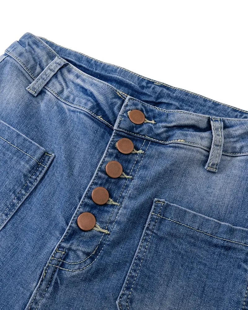 High-waisted flared jeans with a button fly