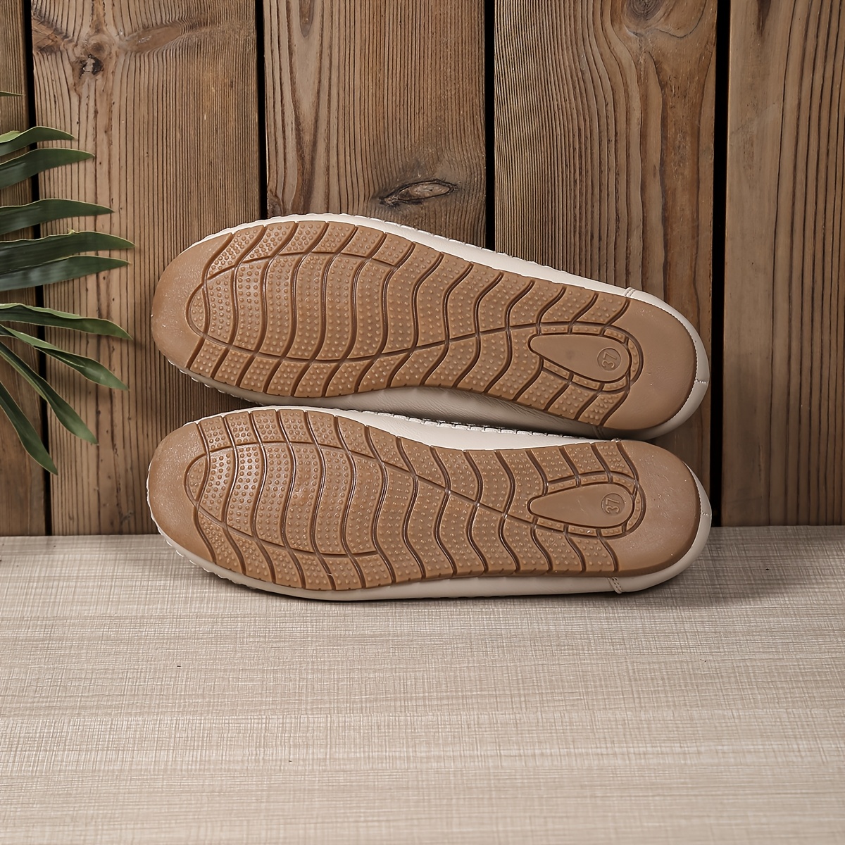 🔥Last-day promotion — 50% off! Women's comfortable, lightweight, stylish orthopedic shoes with cutouts