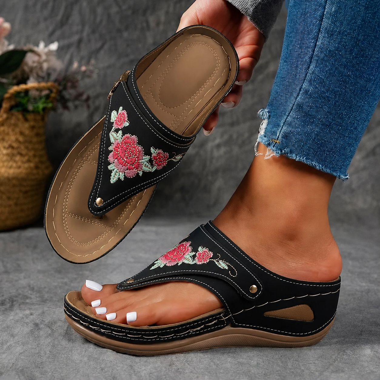 LAST DAY 70% OFF ✨ Breathable petal-style sports sandals with non-slip soles.