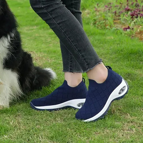 Last day of the sale—40% off ergonomic walking shoes!