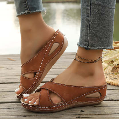 Women's Platform Slides—Lightweight, Breathable, Comfortable, and Versatile
