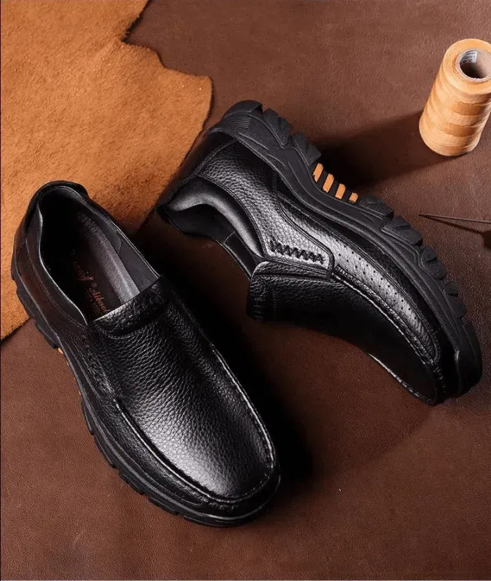 ⏰Limited Time Offer--50% OFF 🎉Men's waterproof and non-slip soft insole corrective leather shoes