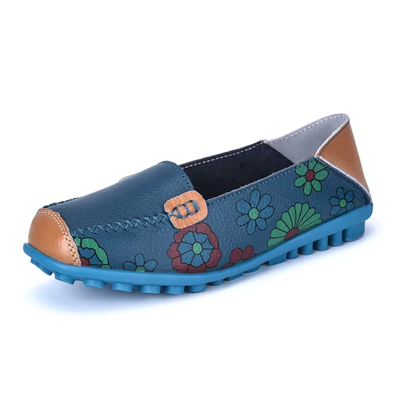 Women's lightweight and comfortable walking shoes