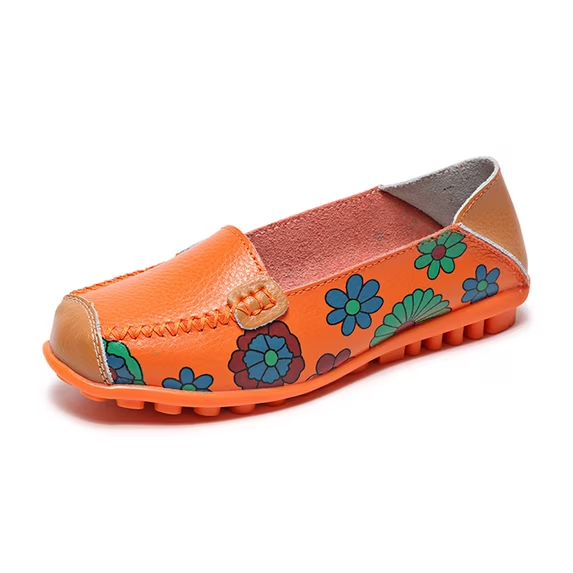 Women's lightweight and comfortable walking shoes