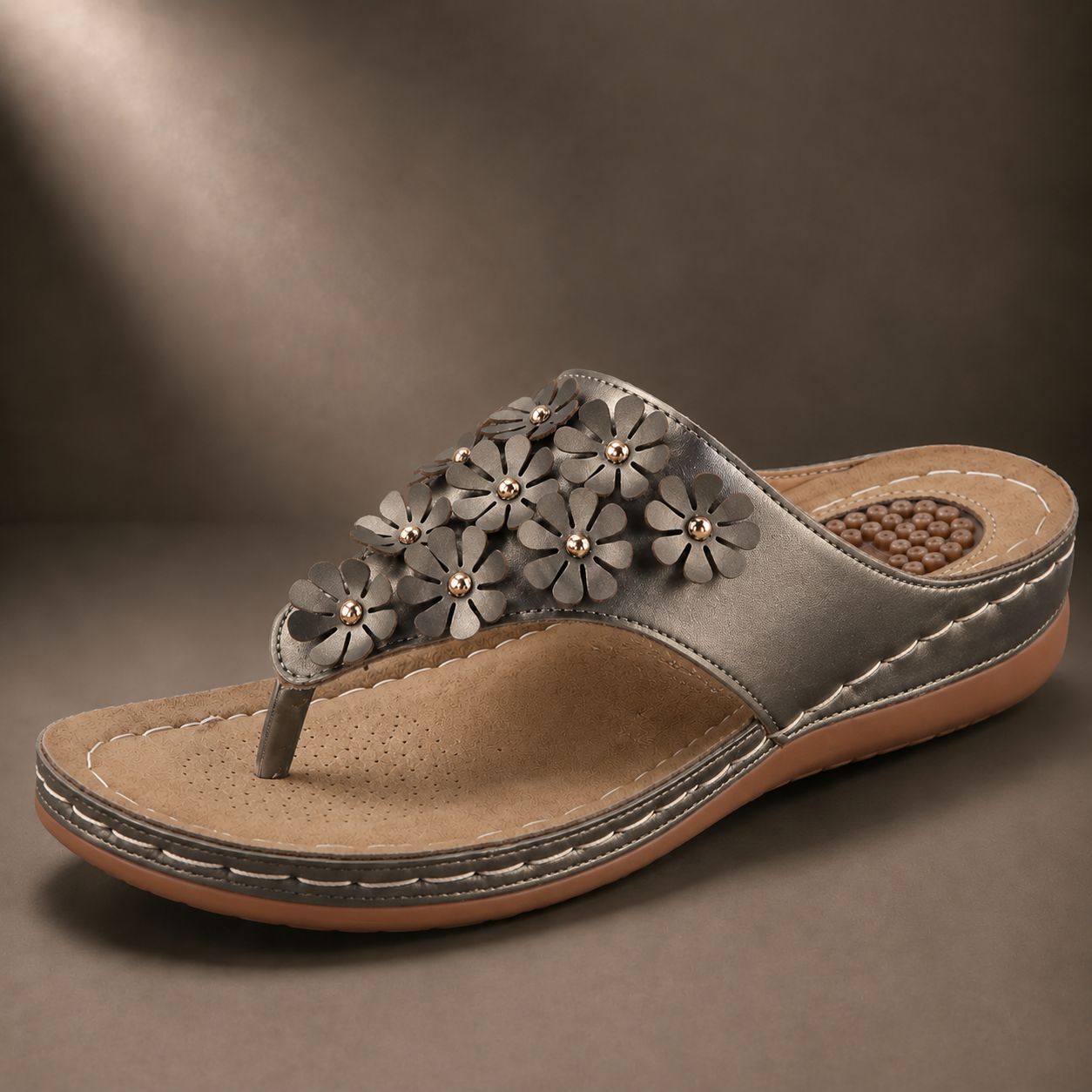 Women's orthopedic flip-flops with arch support, non-slip and breathable.