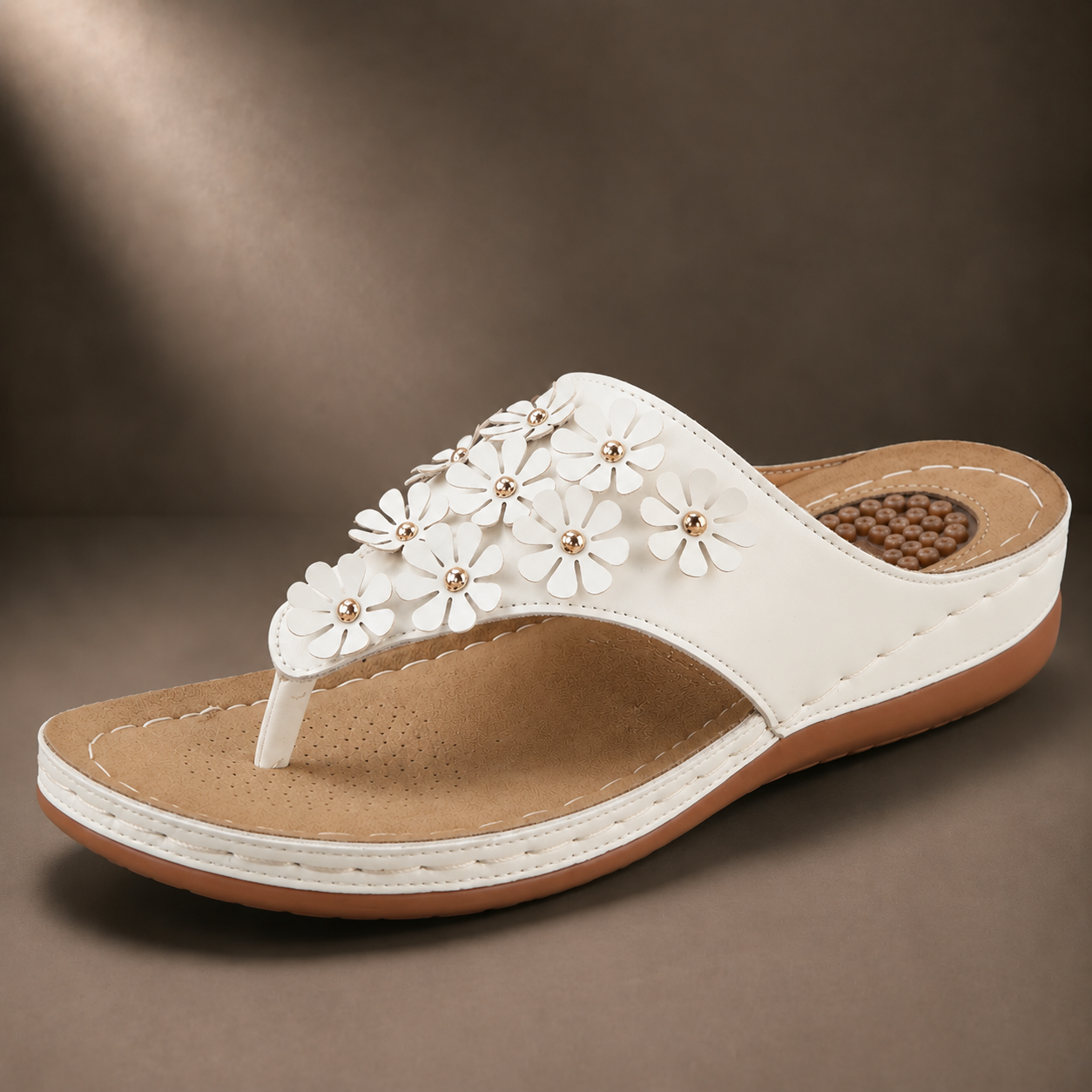 Women's orthopedic flip-flops with arch support, non-slip and breathable.