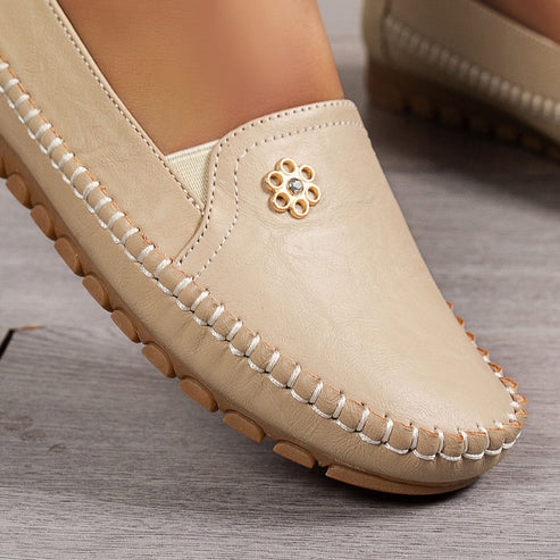 Women's Lightweight Comfort Leather Walking Shoes – Breathable & Anti-Slip - image 4