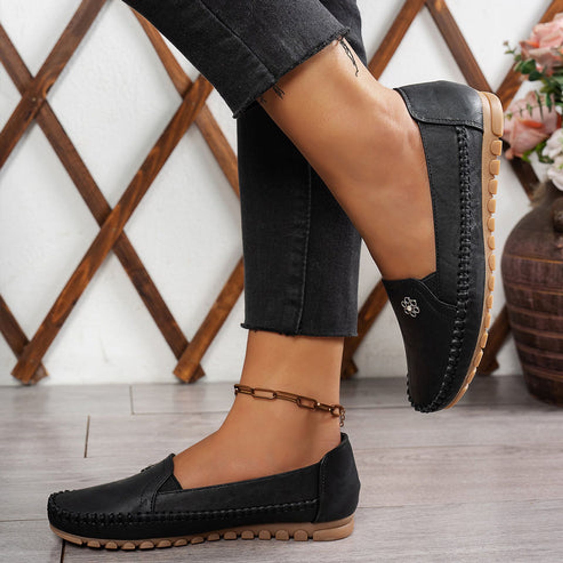 Women's Lightweight Comfort Leather Walking Shoes – Breathable & Anti-Slip - image 7