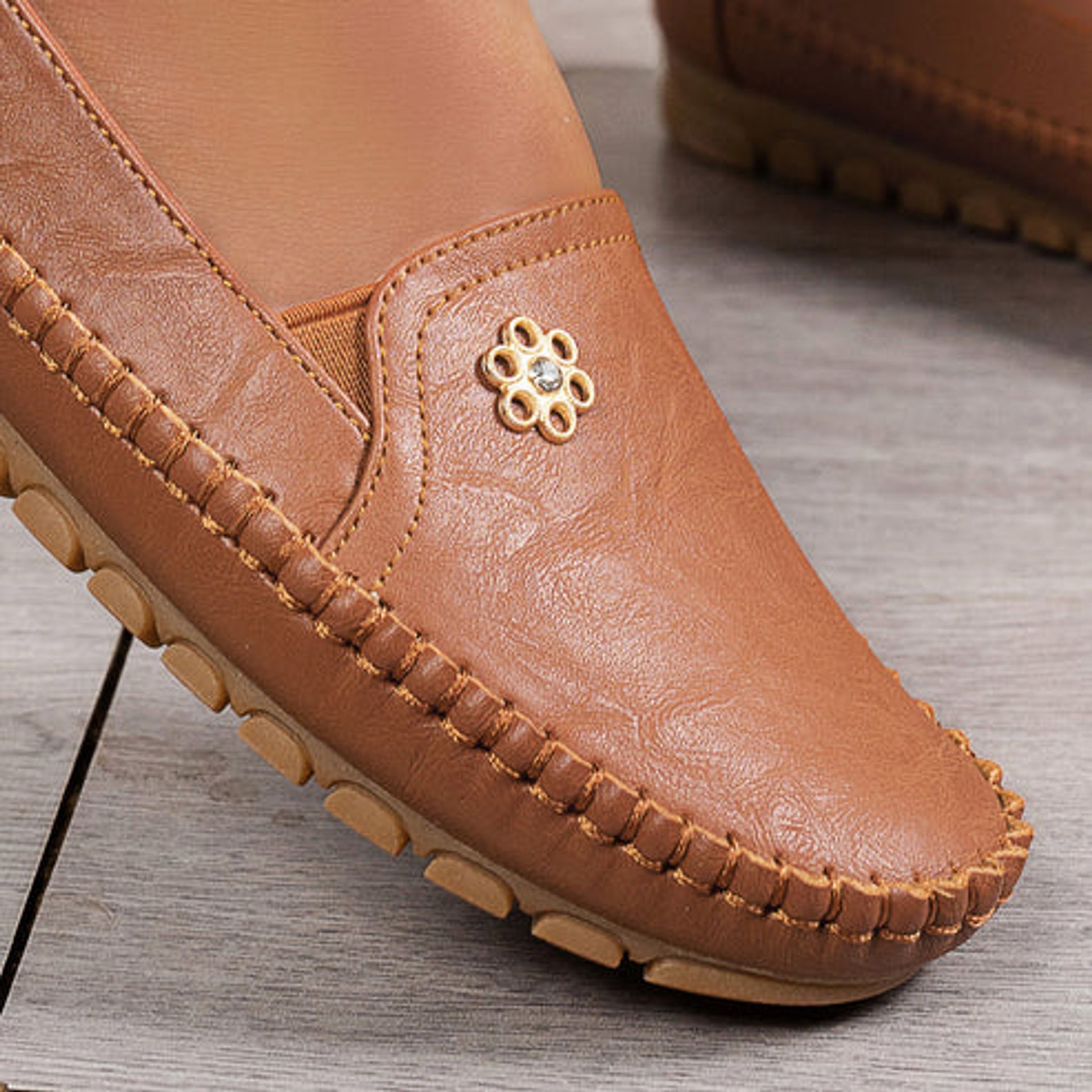 Women's Lightweight Comfort Leather Walking Shoes – Breathable & Anti-Slip - image 13
