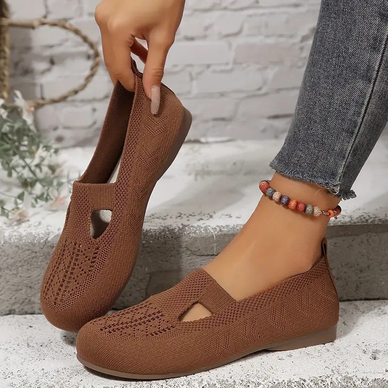 Flyknit Breathable Low Top Pumps Female Plus Size Solid Color Sneakers