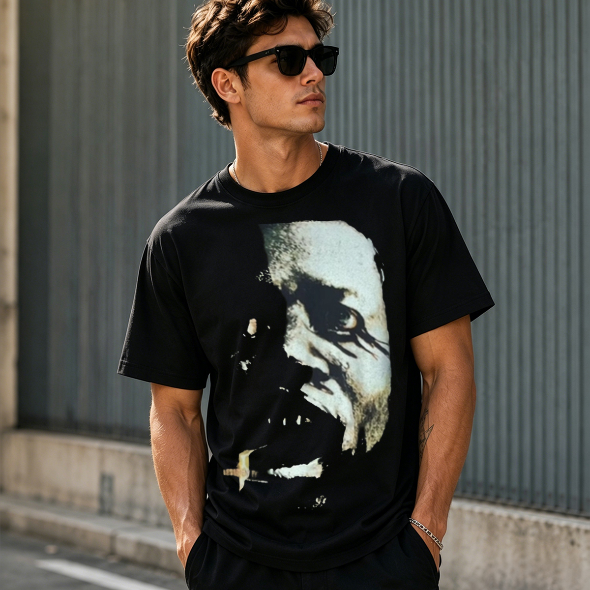 Resident Evil Nightmare Face Graphic T-Shirt – Vintage Horror Game Streetwear Tee