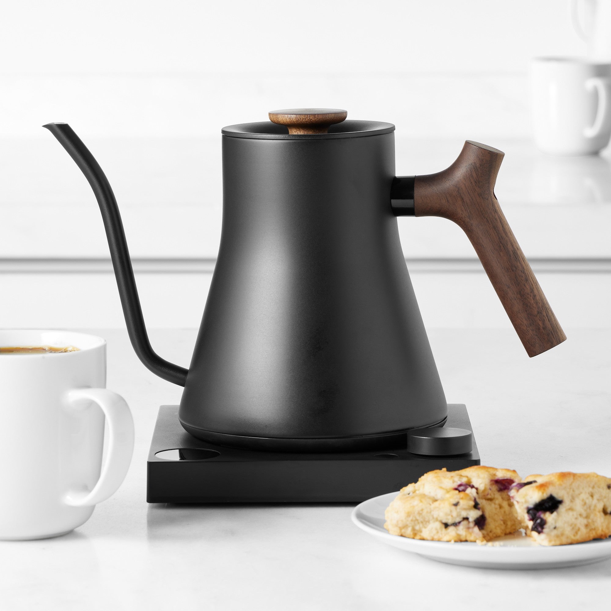 Fello Stagg EKG Pro Electric Pour-Over Kettle – Matte Black