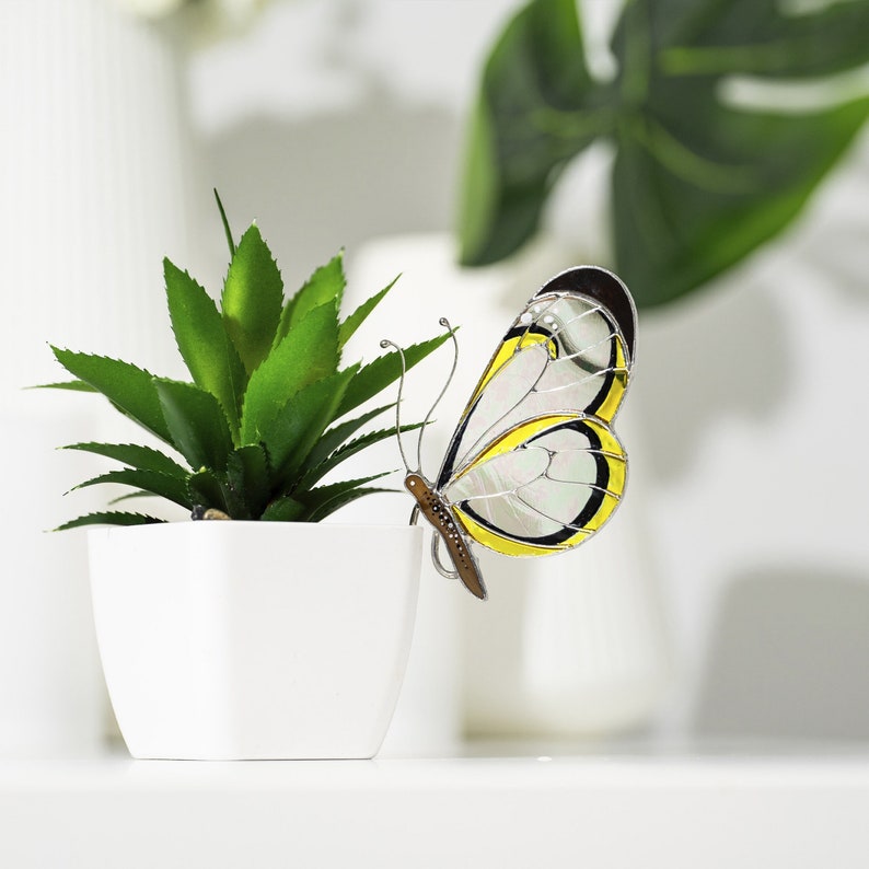 🦋Butterfly Stained Glass Suncatcher – Elegant Pot Decoration & Sunroom Accent