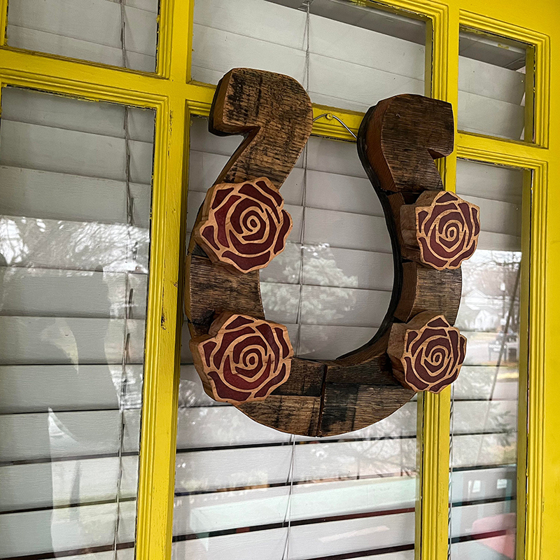 Kentucky Derby horseshoe door decor