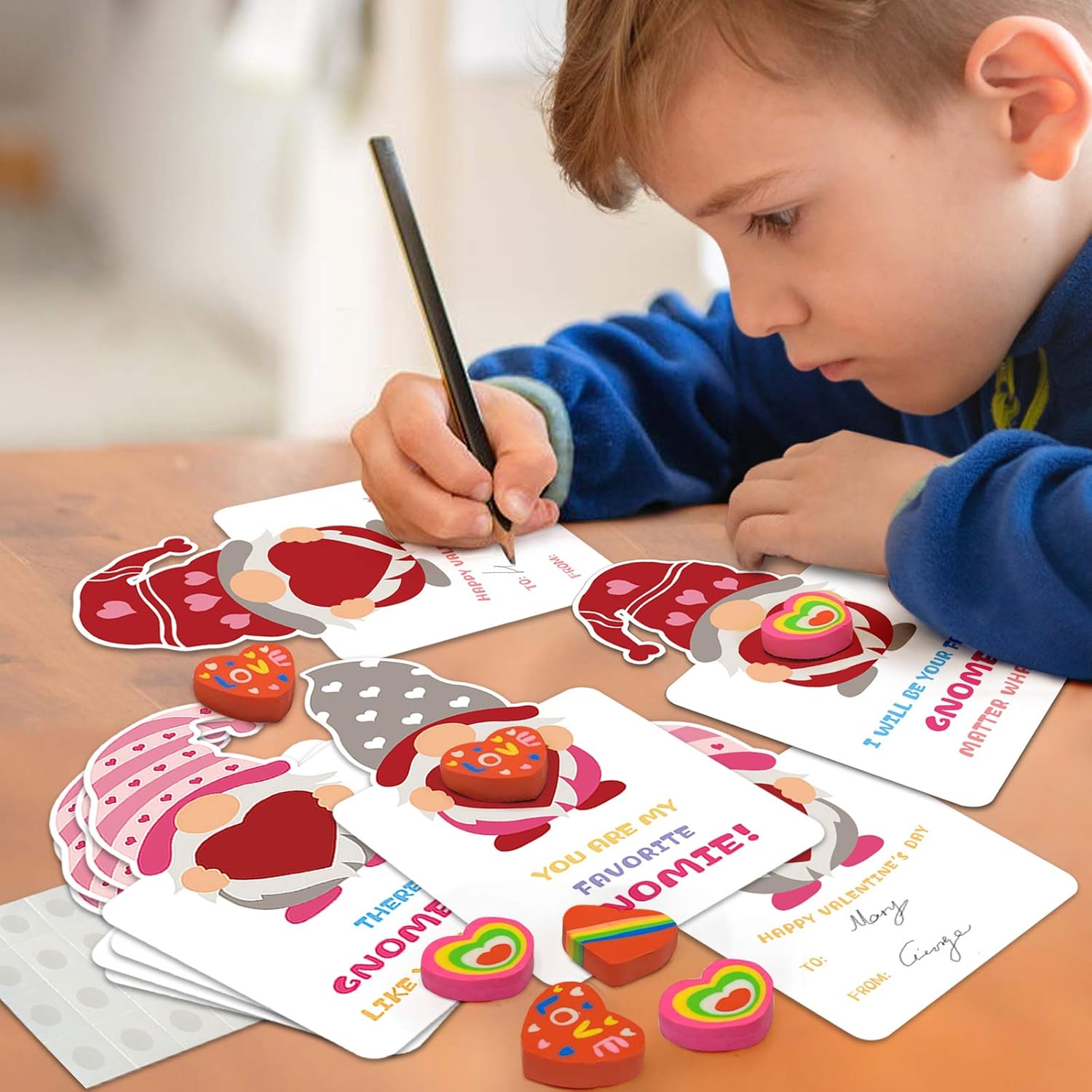 24 Pcs Gnomes Heart Erasers Card