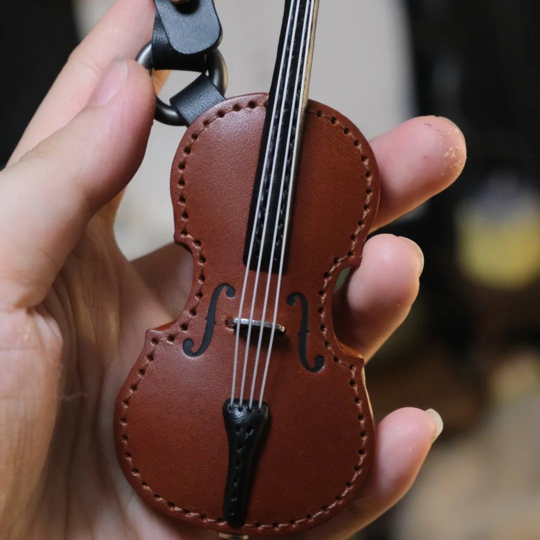 🎁🎻Crafted Leather Violin & Cello Keychain