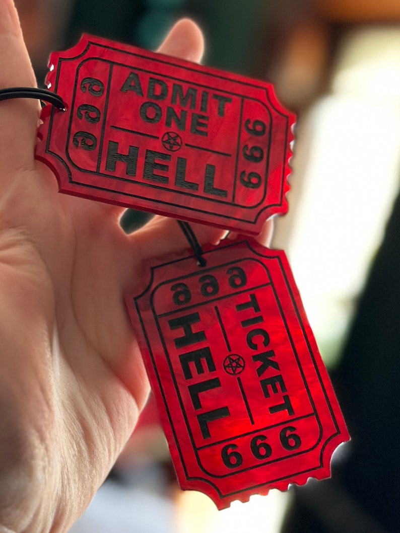 😈TICKET TO HELL keychain