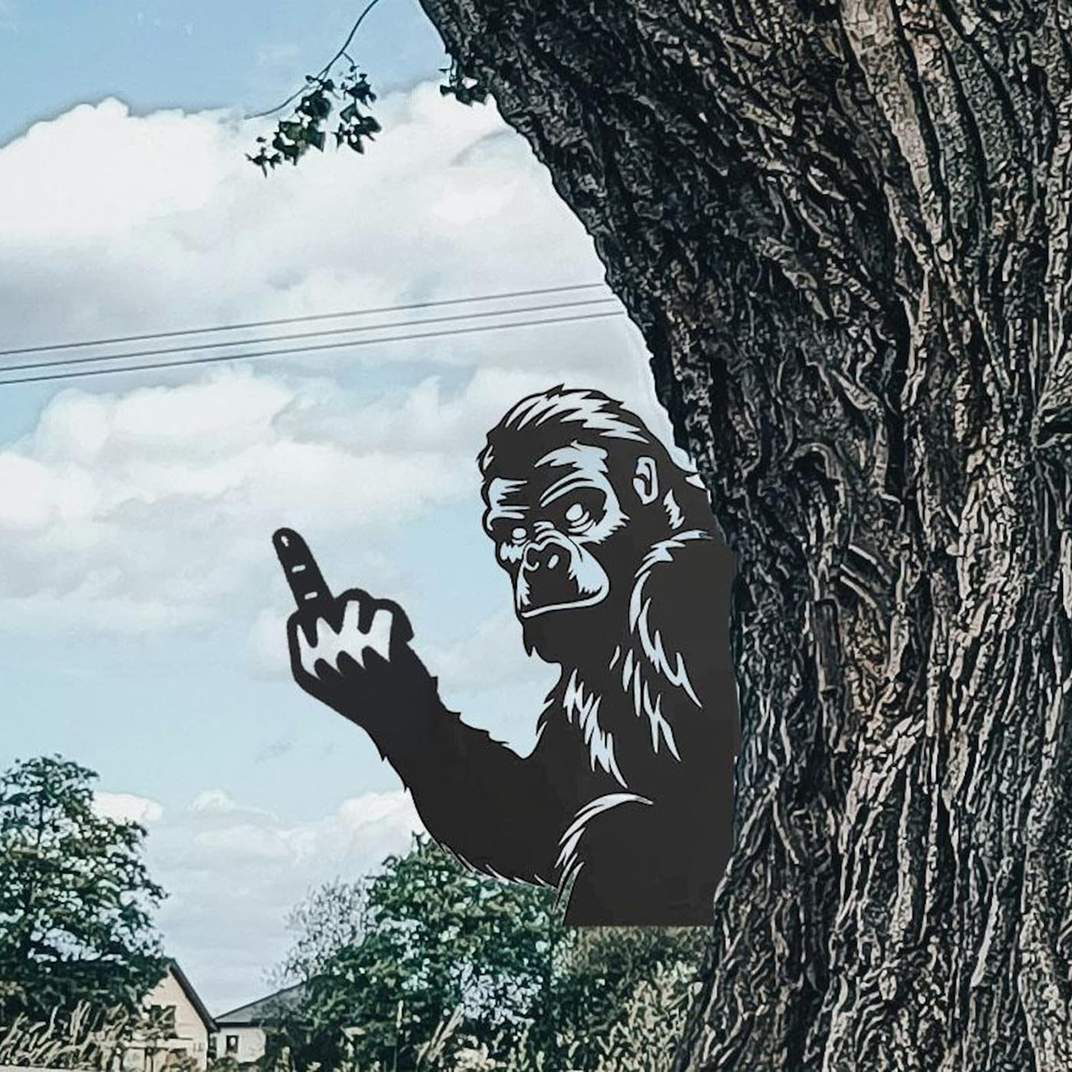 🤣Hilarious Middle-Finger Metal Yard Decor