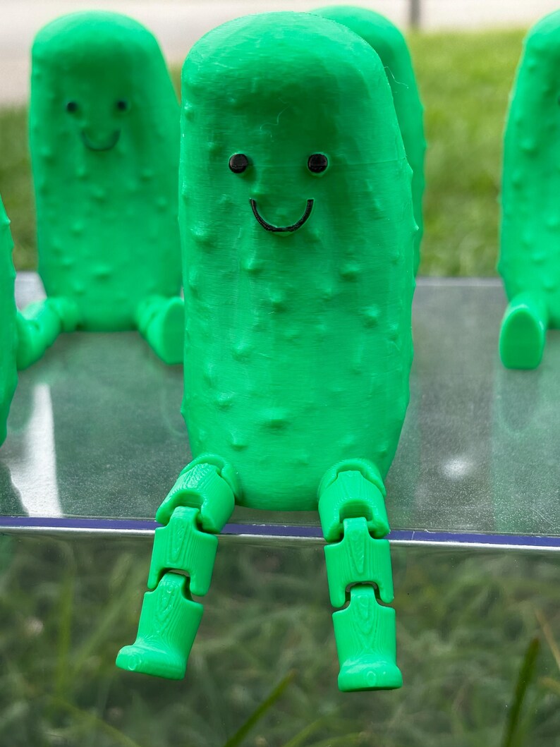 Pickle Pals – The Ultimate Desk Buddy!