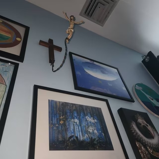 Funny Bungee Jumping Jesus