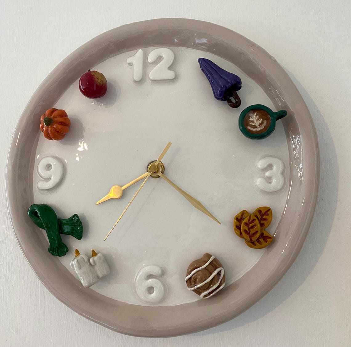 Clock with seasonal magnet charms