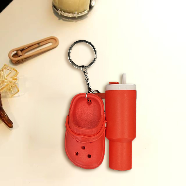 Mini cup + Crocs keychain
