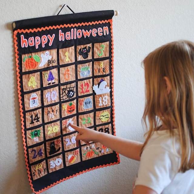 Halloween Countdown Advent Calendar Wall Hanging Fabric Décor