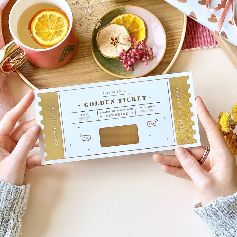 Cracking Christmas Surprise Scratch Card