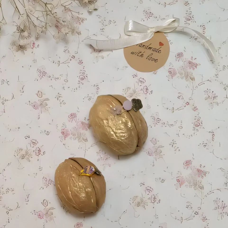 🐰🧸Handmade crochet animal in walnut shell