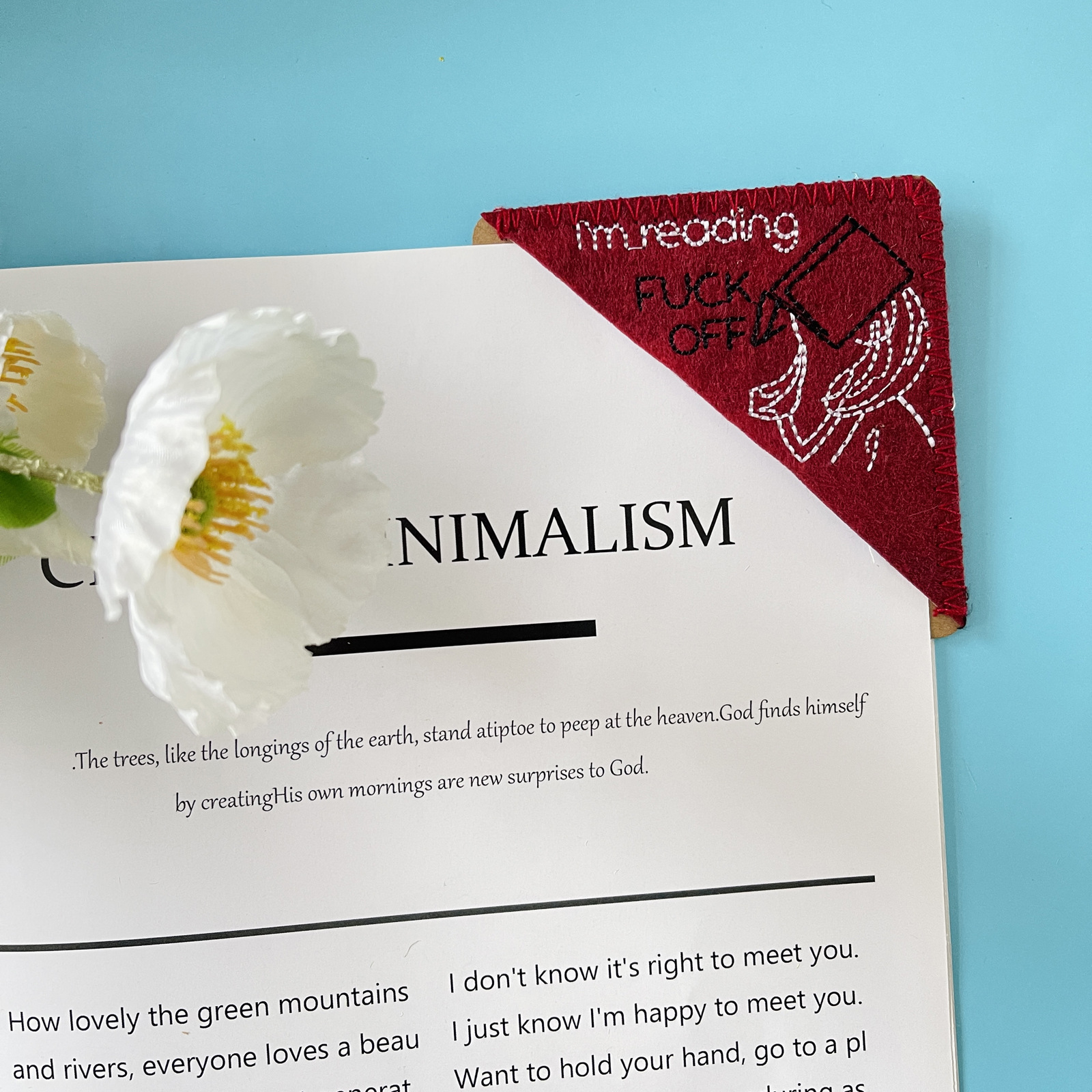 Beauty Embroidery Bookmark Corner