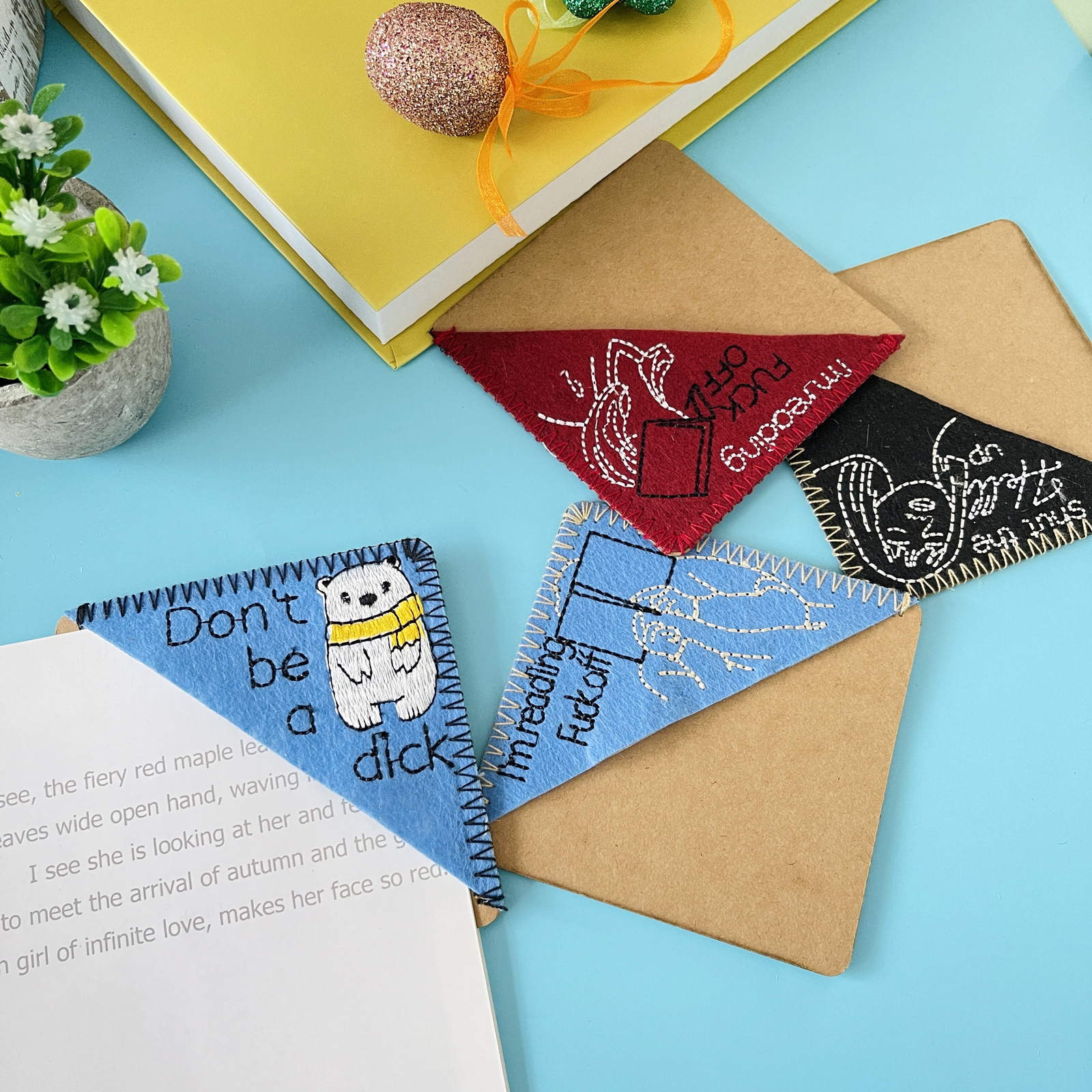 Beauty Embroidery Bookmark Corner