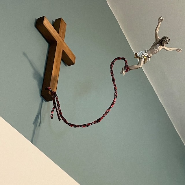 Funny Bungee Jumping Jesus