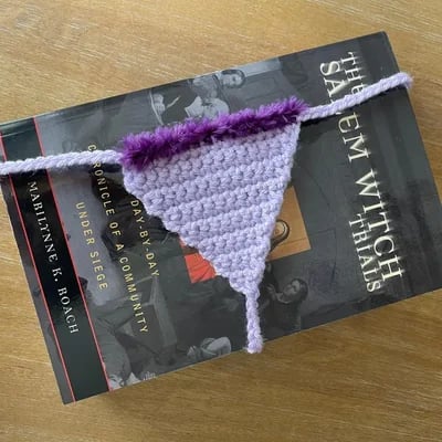 👙Crochet Book Bra Bookmark🩲