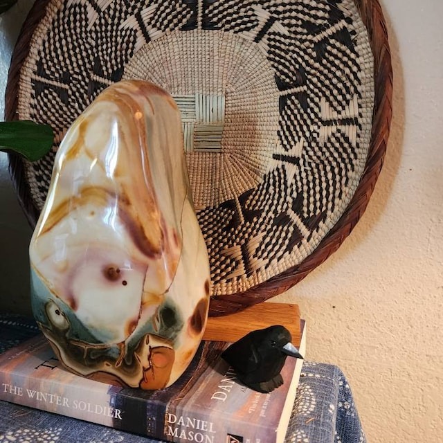 🐦Adorable Miniature Wooden Bird Statue😍