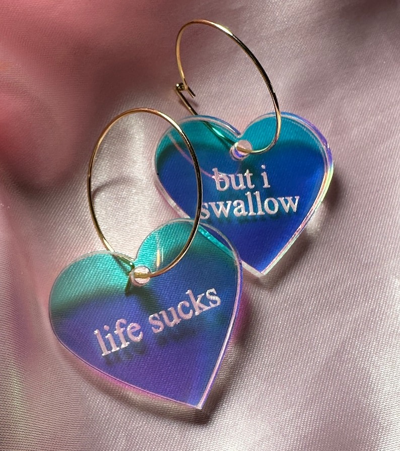 😍Glisten with Grace: Iridescent Heart Hoop Earrings✨