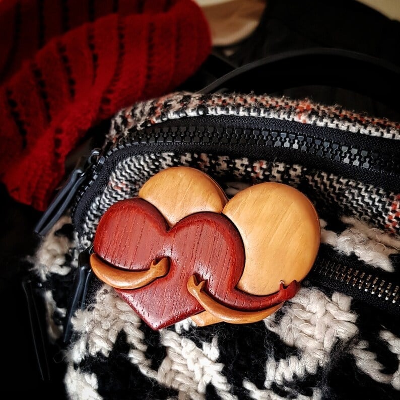 😍A Hug From My Heart For You✨Handmade Wood Carvings