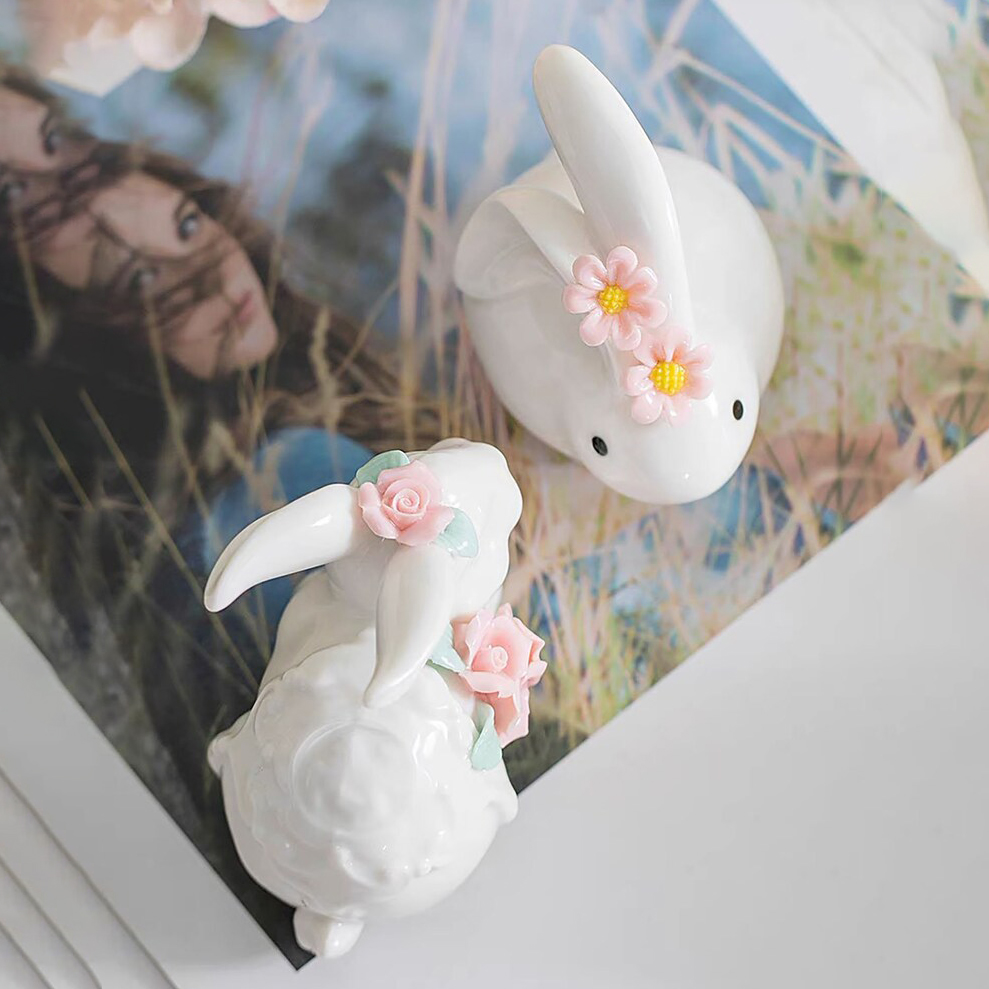 🐇 Charming White Ceramic Rabbit Statue 🌿