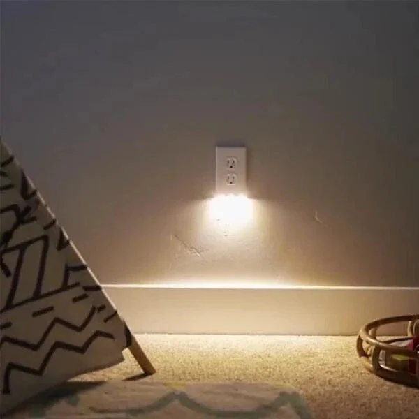 💡Last Day 49% OFF - Outlet Wall Plate With Night Lights (No Batteries or Wires)