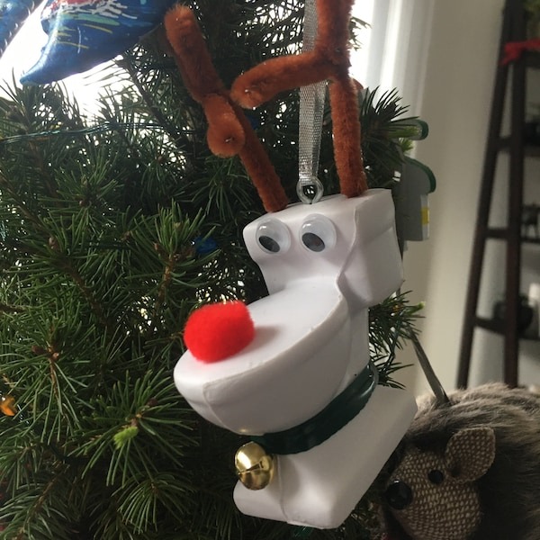 Toilet Reindeer