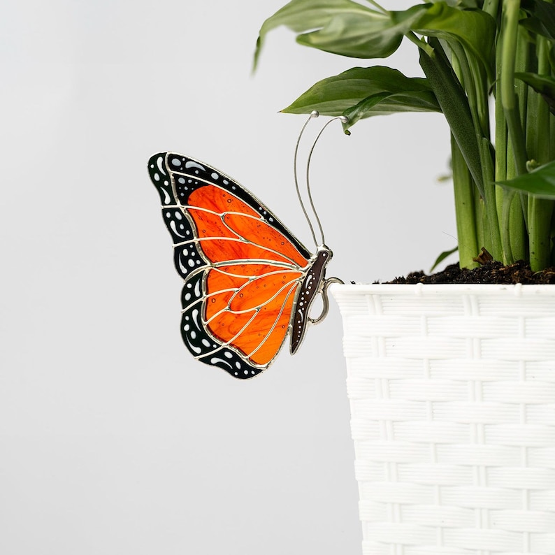 🦋Butterfly Stained Glass Suncatcher – Elegant Pot Decoration & Sunroom Accent