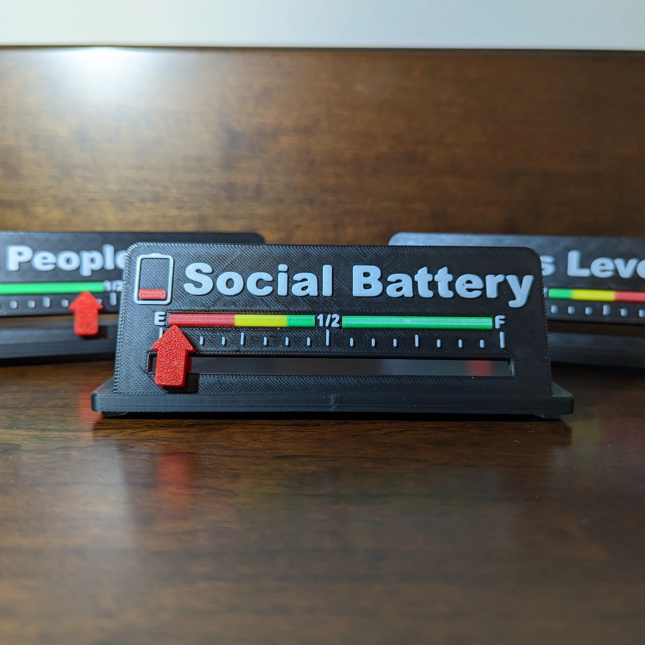 Social Battery Desktop Indicator