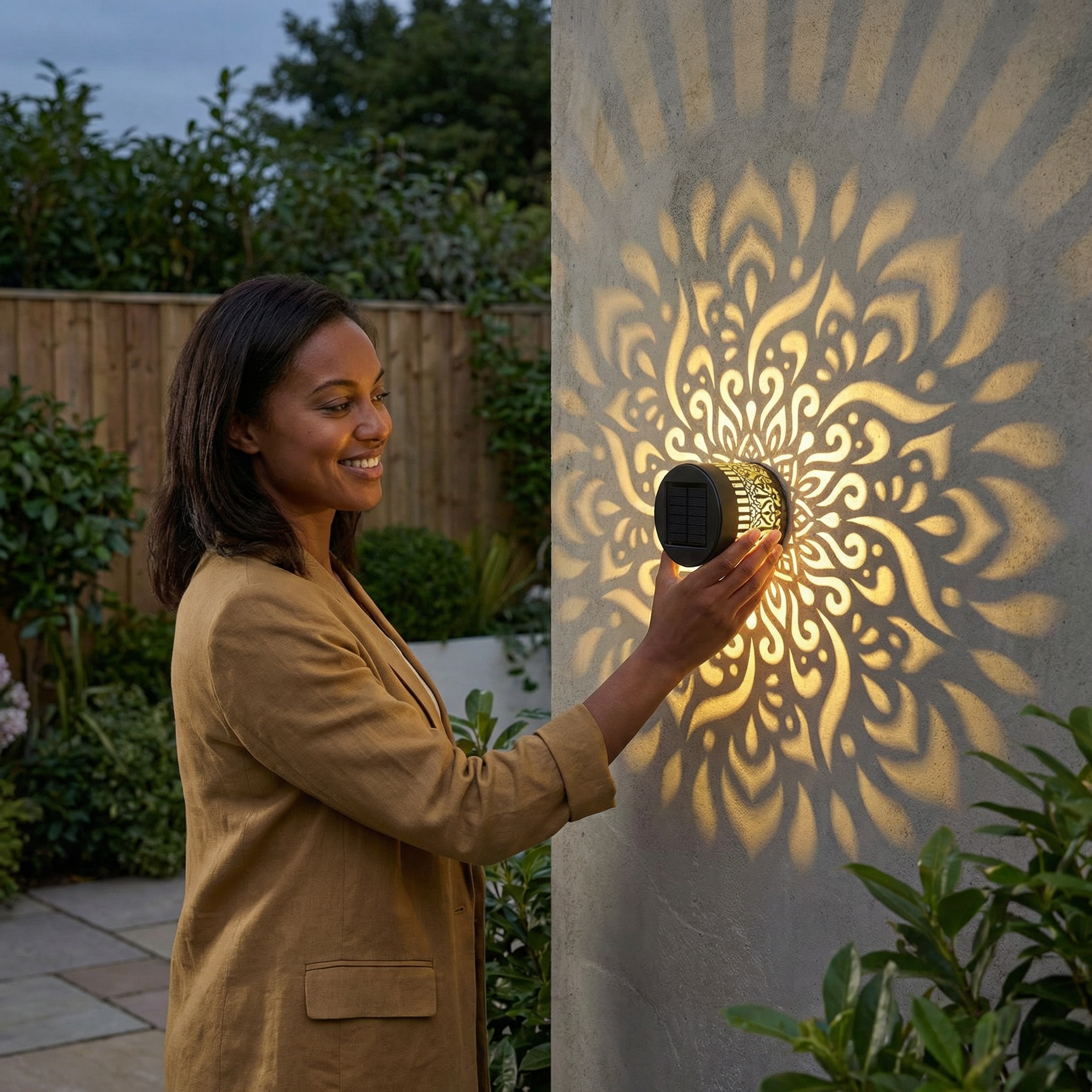 LED Solar Mandala Wall Light – Outdoor Light for Garden, Fence & Patio